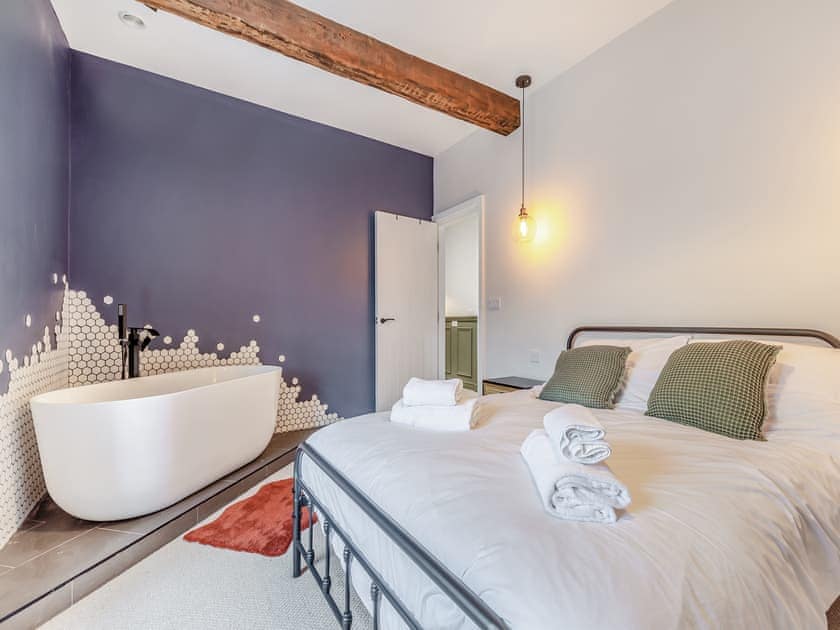 Double bedroom | Deacons Apartment 2 - Deacons Bank, Chapel-en-le-Frith, near Buxton