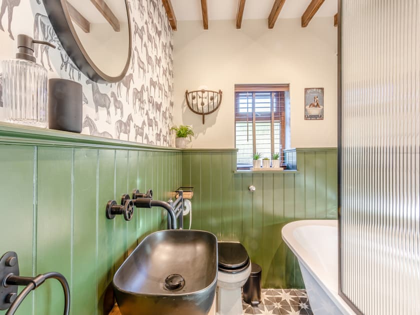 Bathroom | The Stables, Sproxton