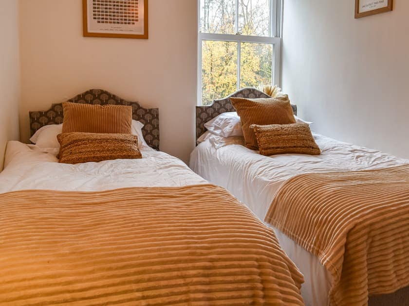 Twin bedroom | Beeches, Windermere