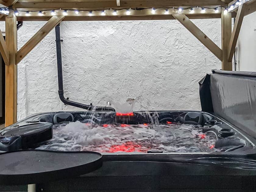 Hot tub | Heritage Lodge, Rhyl