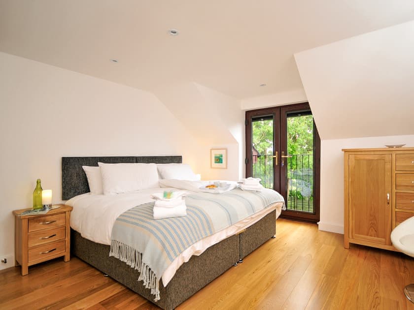 Double bedroom | Stabal - Plas Marian Holiday Cottages, Trefdraeth, near Bordorgan