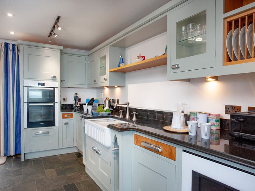 Bespoke kitchen | Shark Fin, Sennen