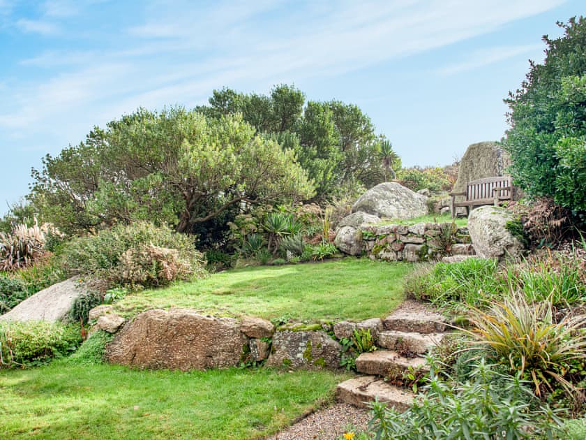 Beautifully landscaped gardens | Shark Fin, Sennen