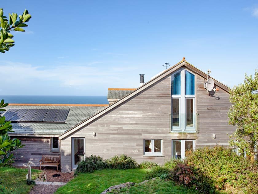 Exterior | Shark Fin, Sennen