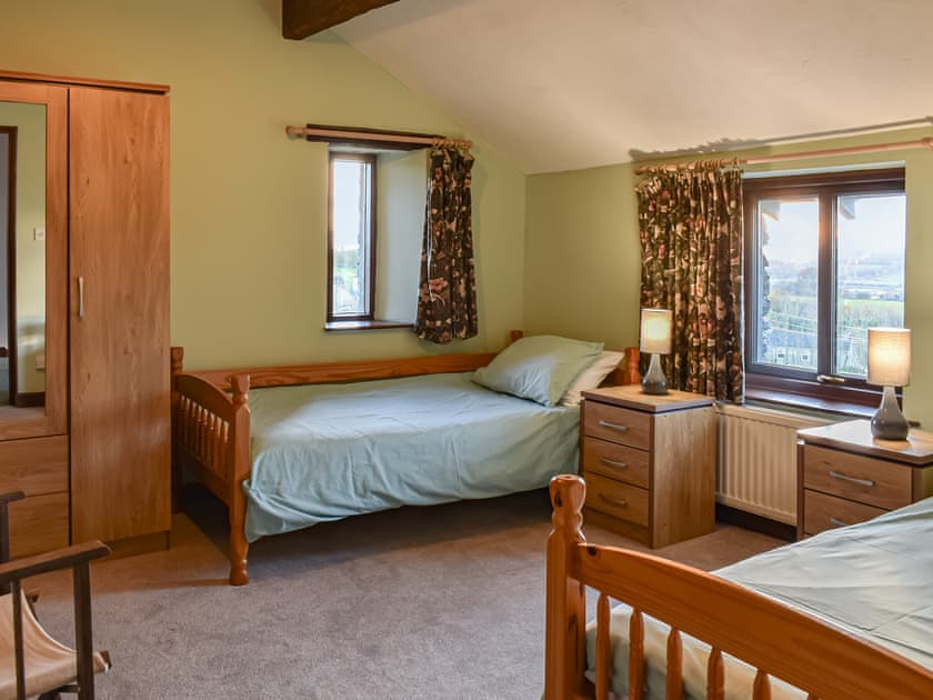 Good-sized twin bedroom | Hill Top Barn, Newton-in-Cartmel, near Grange-over-Sands