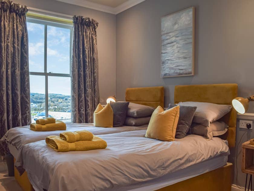 Twin bedroom | South Beach View, Tenby