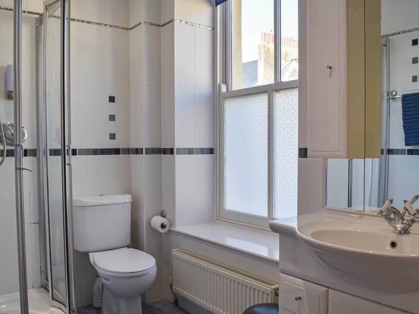 Bathroom | South Beach View, Tenby