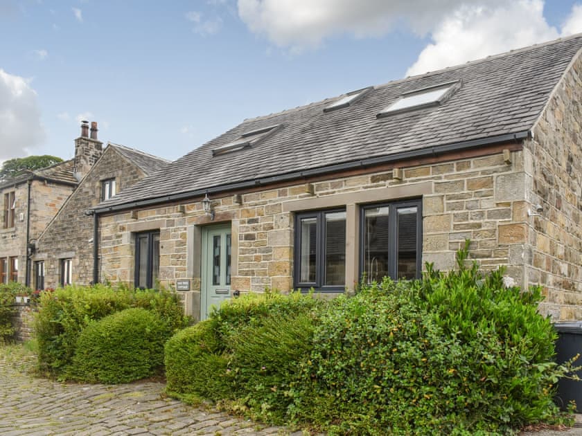 Exterior | Oak Tree Cottage, Fence