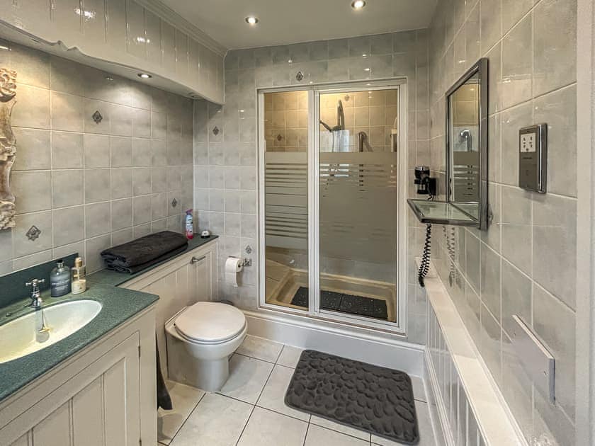 Shower room | Moulsham House, Stoke Ferry