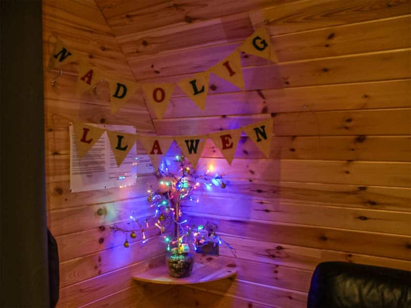 Christmas | Creyr Glas Pod - Y Gadlas, Penybontfawr, near Llanfyllin