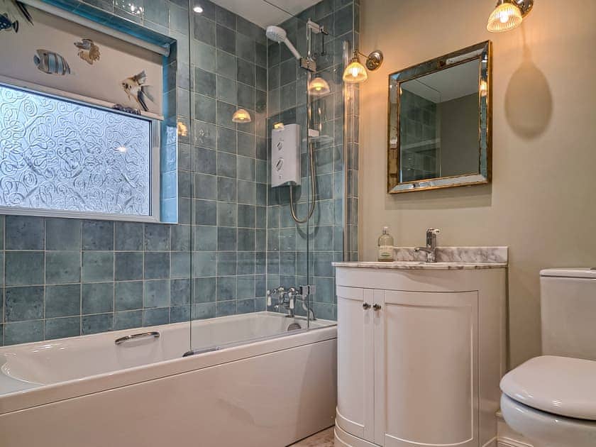 Bathroom | Hawthorn Cottage, Southerness near Dumfries
