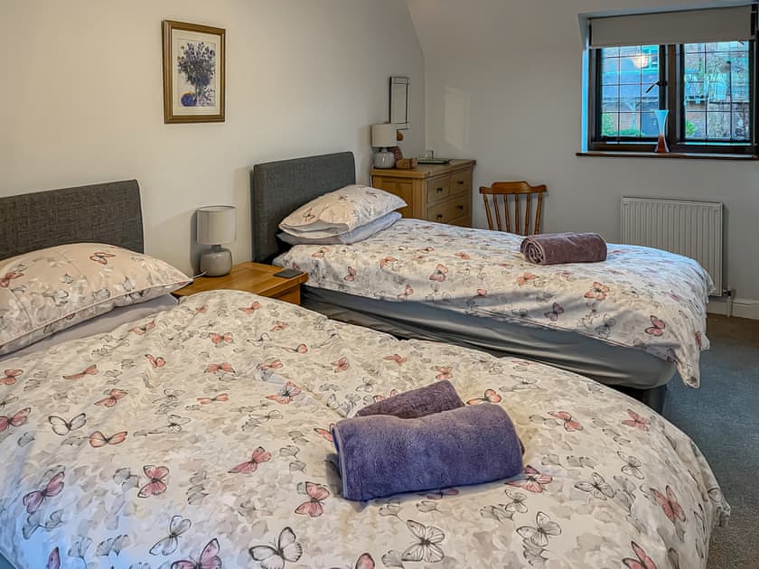 Twin bedroom | Lavender Cottage, Stretton-on-Fosse, near Moreton-in-Marsh