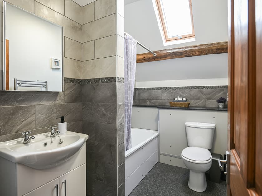 Bathroom | Parc Cottage, Llangadfan, near Welshpool