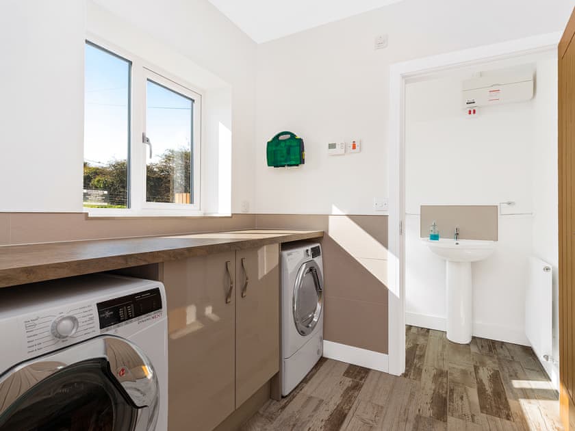Y AngorfaThe Anchorage, Llanfairynghornwy