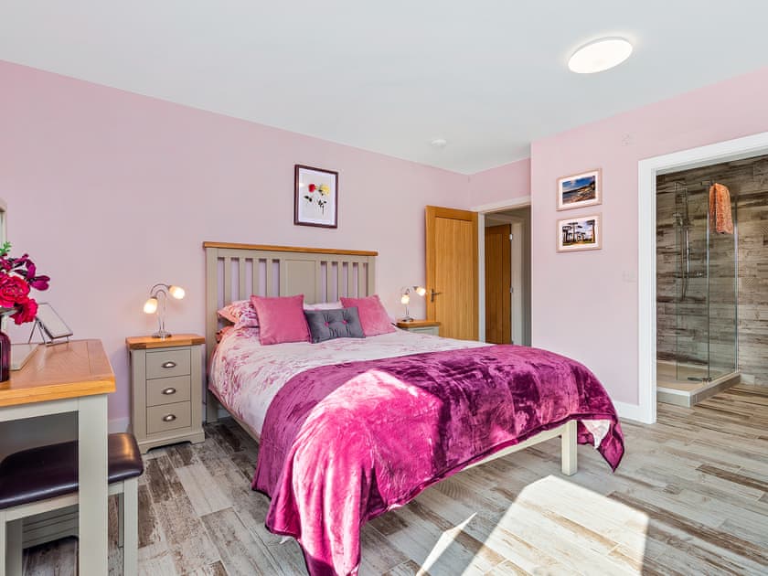 Y AngorfaThe Anchorage, Llanfairynghornwy