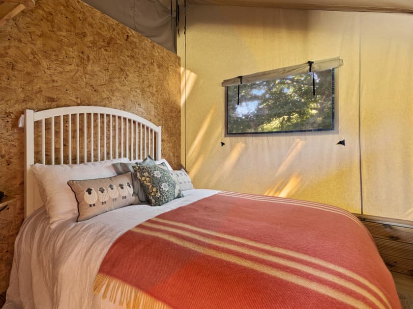 Willow Tree Safari - Safari Tents, Monmouth