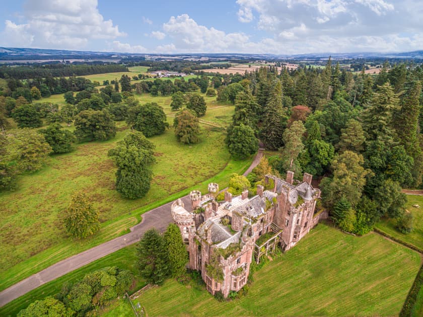 Drummond Lodge - Culdees Castle Estate, Muthil, Crieff