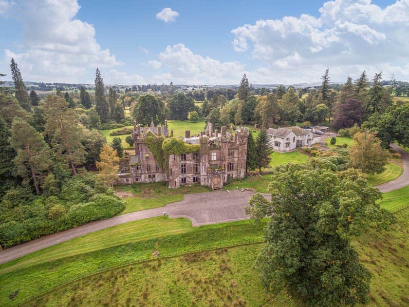 Major’s Lodge - Culdees Castle Estate, Muthil, Crieff