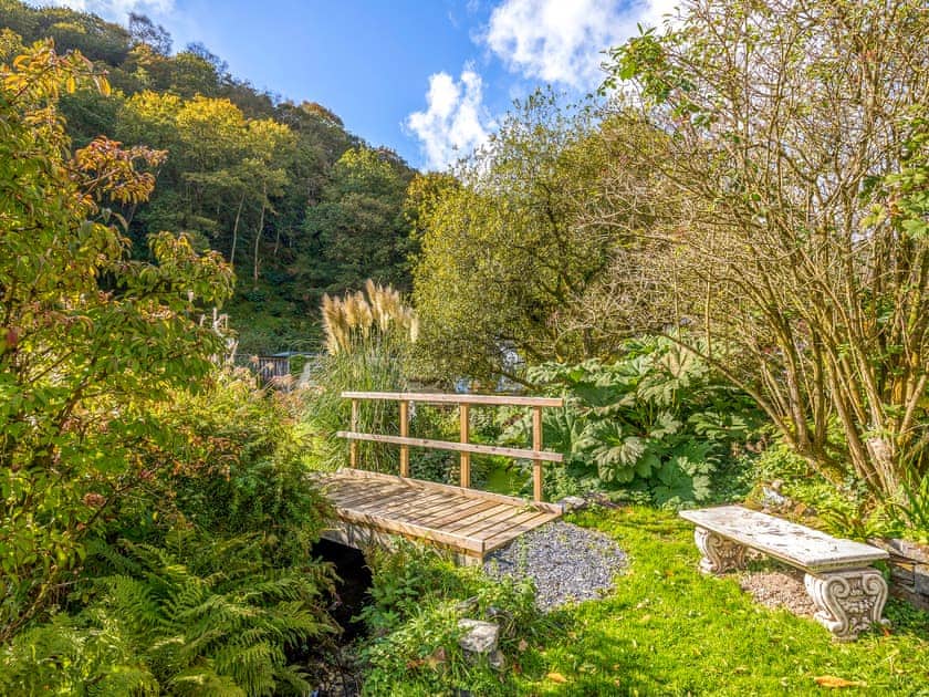 Wisteria Lodge, Preseli Hills