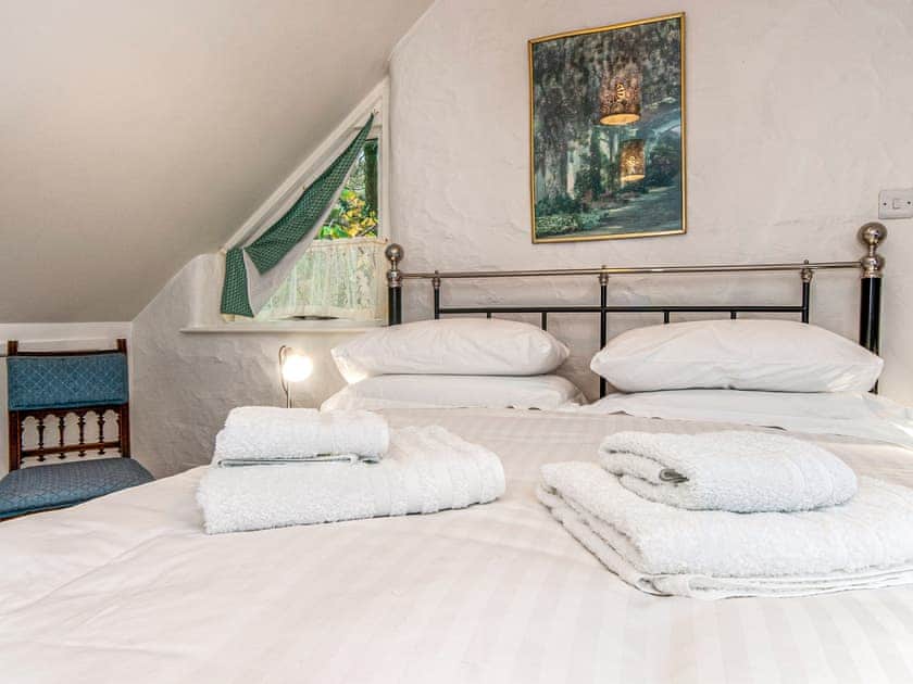 Wisteria Lodge, Preseli Hills