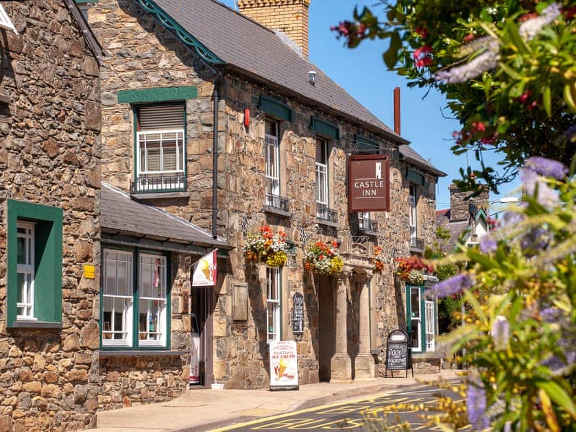 Wisteria Lodge, Preseli Hills