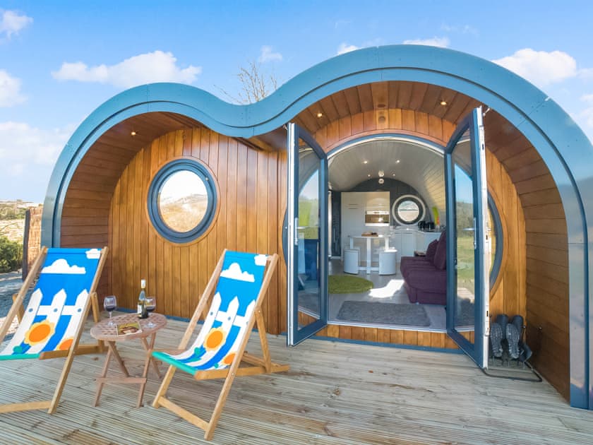 Let’s Glamp Retro Madonna - Let’s Glamp Retro, Llandysul