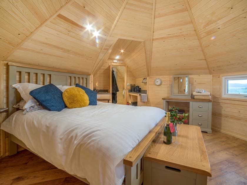 Cwt Celyn (Holly Hut) - Mountain Meadow Cabins, Abergele