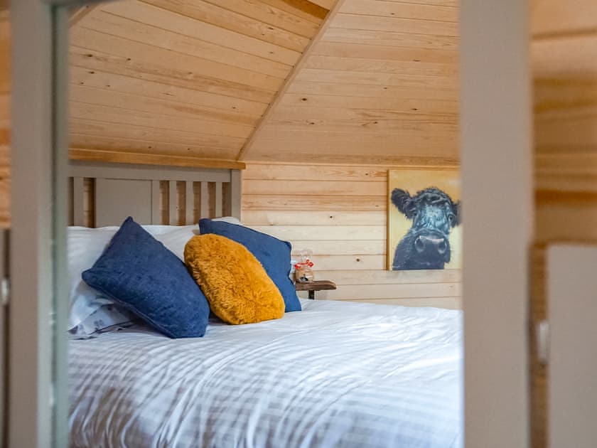Cwt Celyn (Holly Hut) - Mountain Meadow Cabins, Abergele