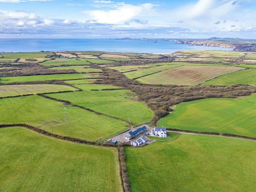 Skomer Cottage - Newgale Holiday Cottages, Roch, near Haverfordwest