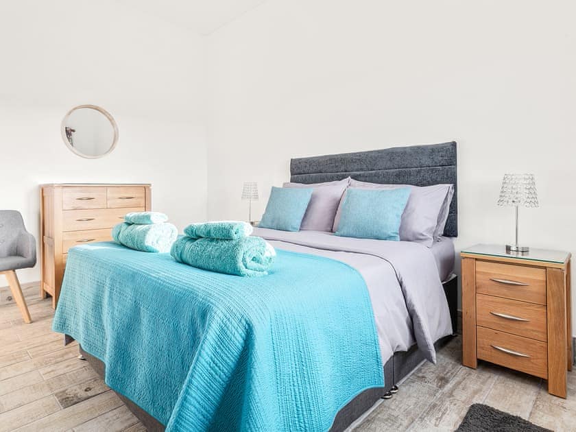 Skomer Cottage - Newgale Holiday Cottages, Roch, near Haverfordwest