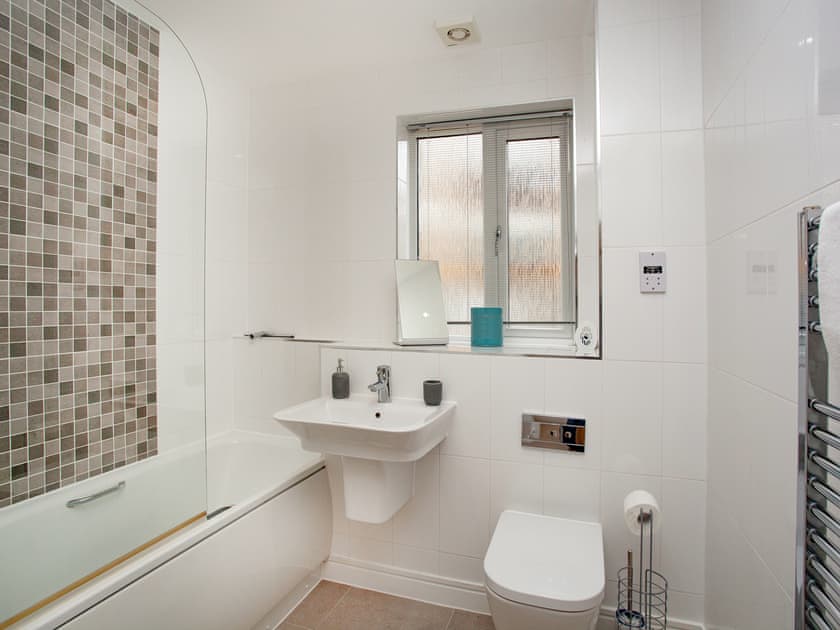 Bathroom | Kamal, Duporth, near St Austell