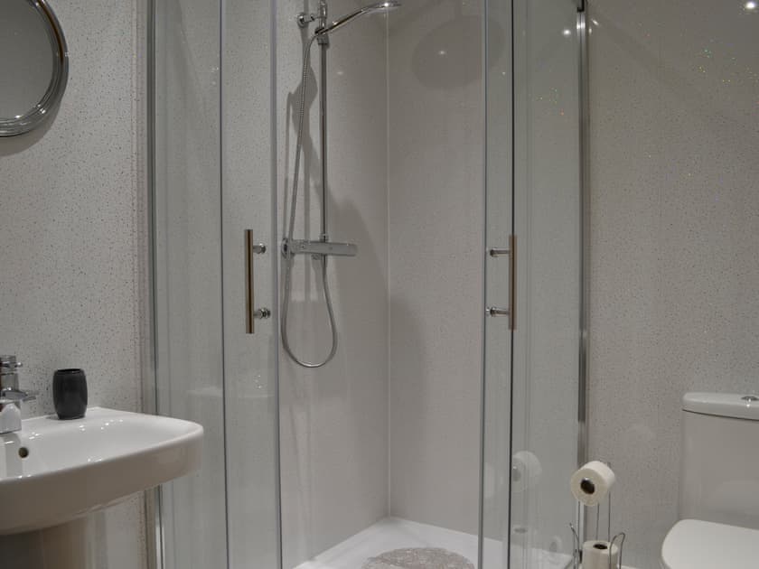 Bathroom | Woodlane - Cairnyard Holiday Lodges, Beeswing, near Dumfries