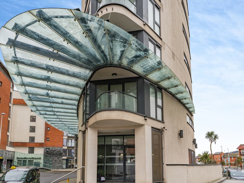 Exterior | Apartment 13 - Meridian Tower, Swansea