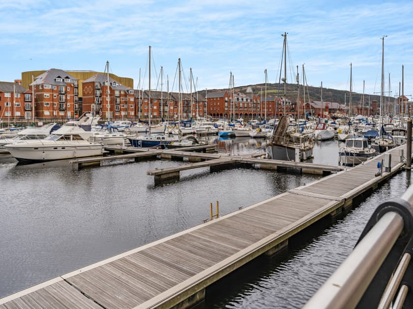 Surrounding area | Apartment 13 - Meridian Tower, Swansea