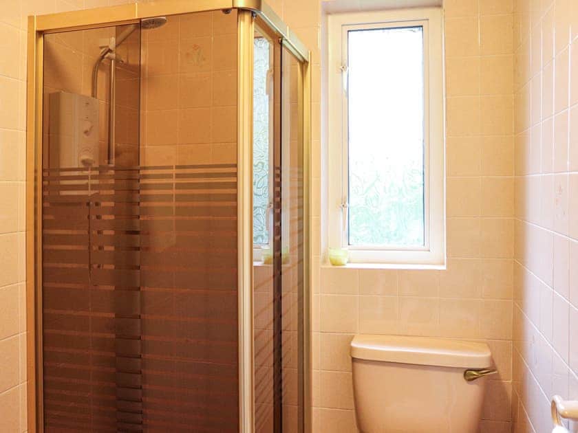 Bathroom | Plas Madog, Parc, near Bala