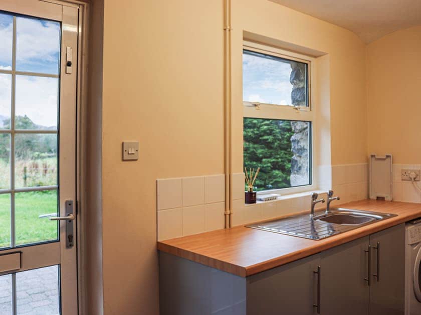 Interior | Plas Madog, Parc, near Bala