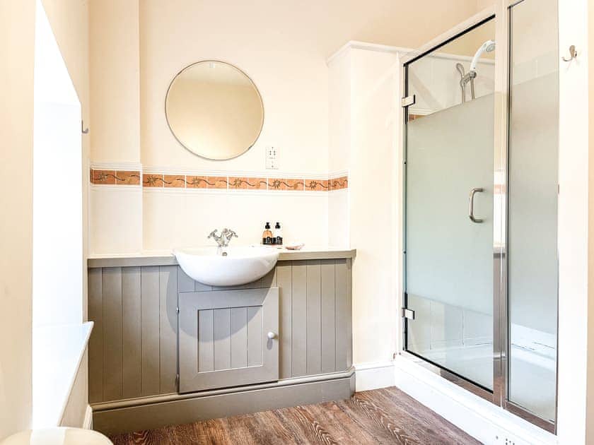 Bathroom | Stable Lad’s Cottage, Glasbury, near Hay-on-Wye