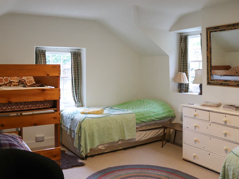 Triple bedroom | Bryn Hyfryd, Harlech