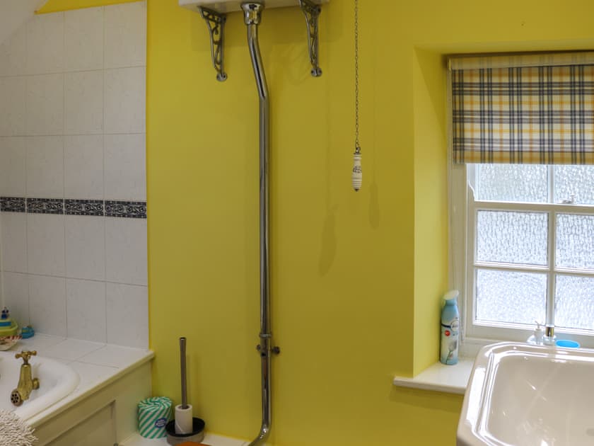 Bathroom | Bryn Hyfryd, Harlech