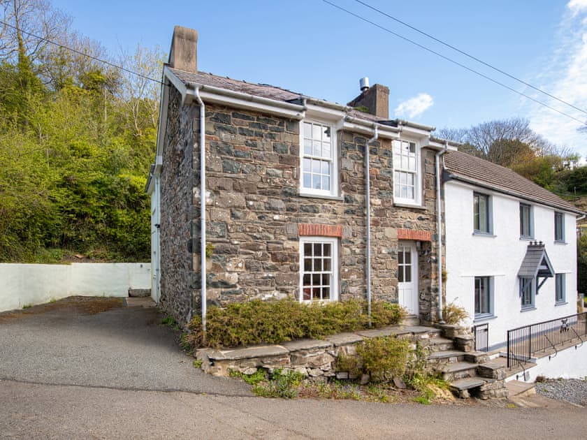 Old Newport Road, Lower Town, Fishguard