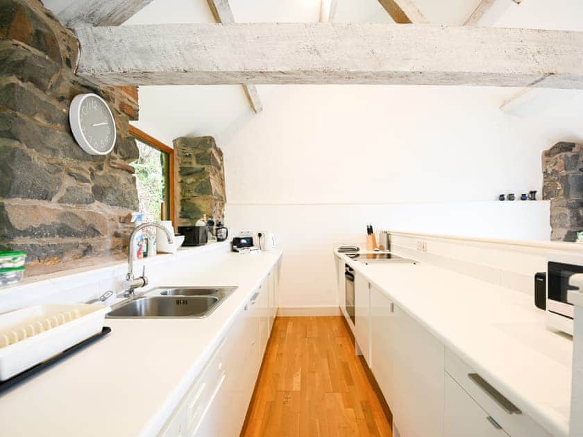 Kitchen area | Awel Deg, Arthog 