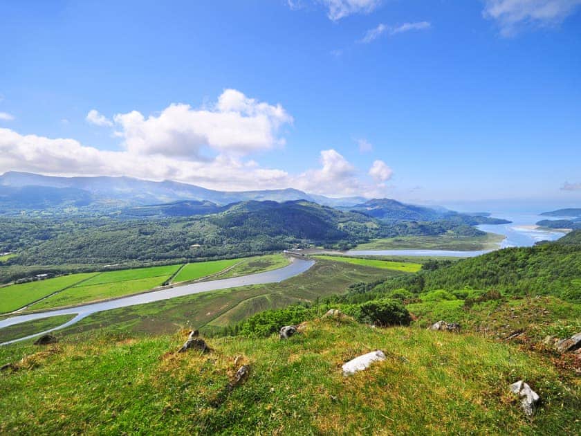 Surrounding area | Awel Deg, Arthog 
