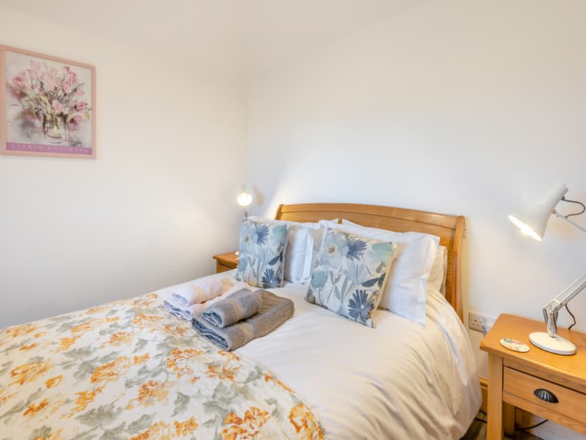 Double bedroom | The Old Greenhouse - Panton House Farm, Wragby