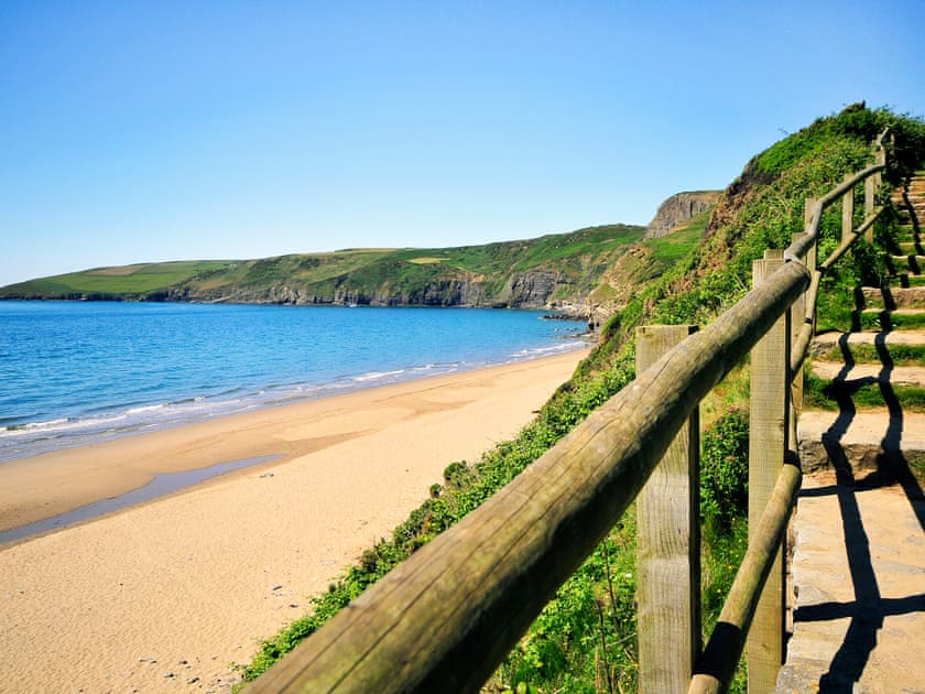 Ty’r Ysgol, Pwllheli