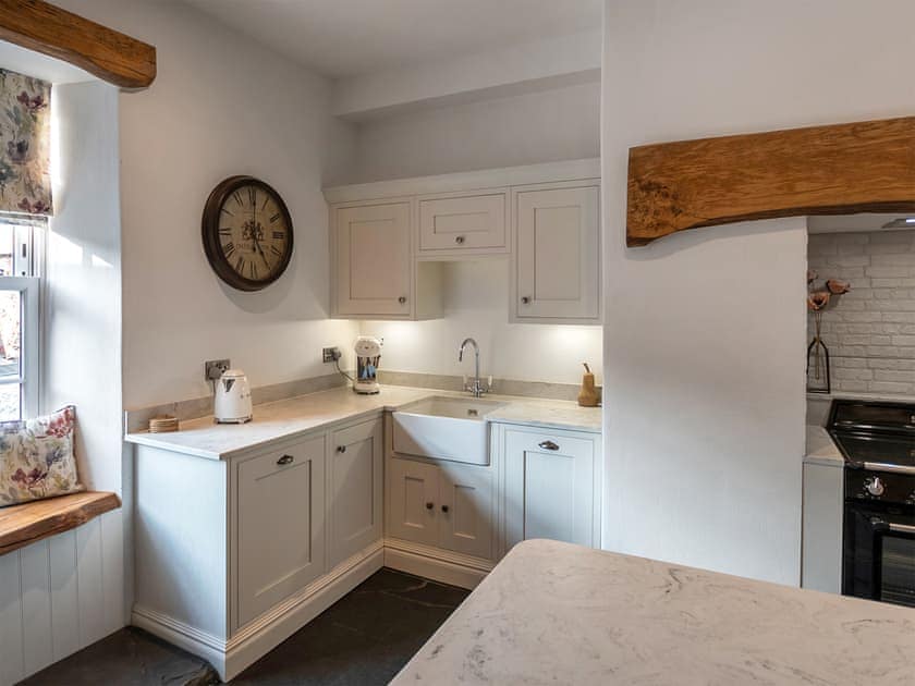 Kitchen | Pen Isa’r Llan - Pen Isa’r Llan, Bala
