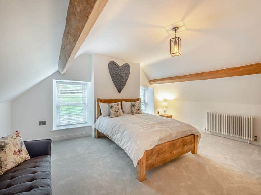 Kingsize bedroom | Pen Isa’r Llan - Pen Isa’r Llan, Bala