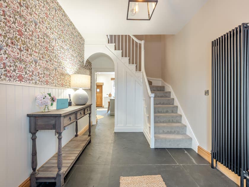 Hallway | Pen Isa’r Llan - Pen Isa’r Llan, Bala