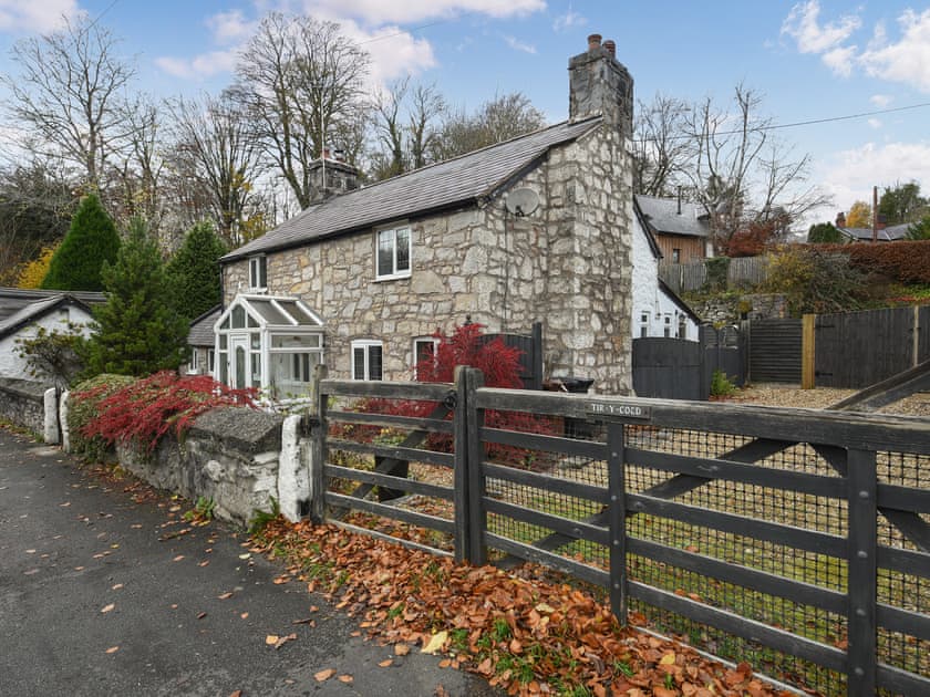 Exterior | Tir-Y-Coed, Mold and the Clwydian Range