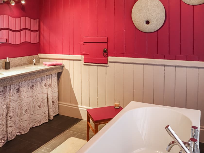 Bathroom | Bryn Marian, Blaenau Ffestiniog