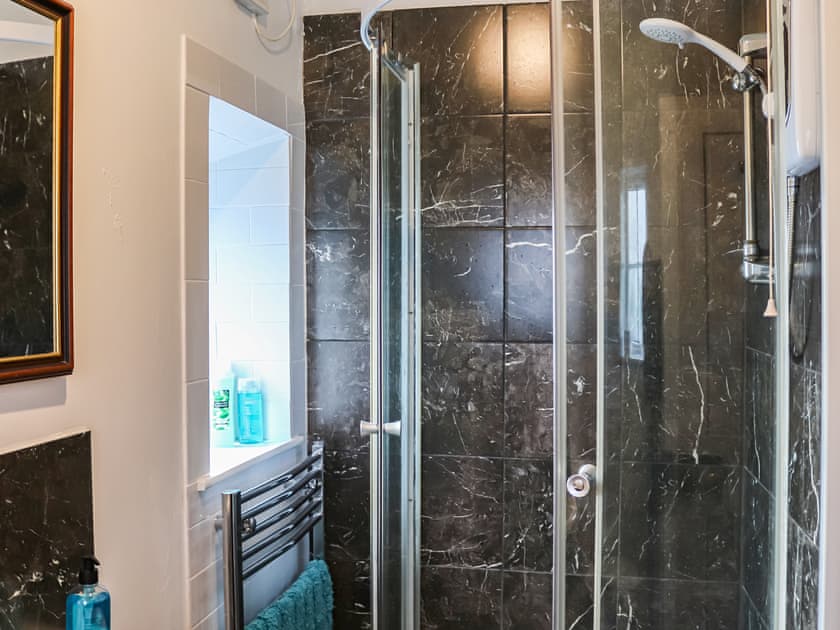 Bathroom | Bryn Marian, Blaenau Ffestiniog